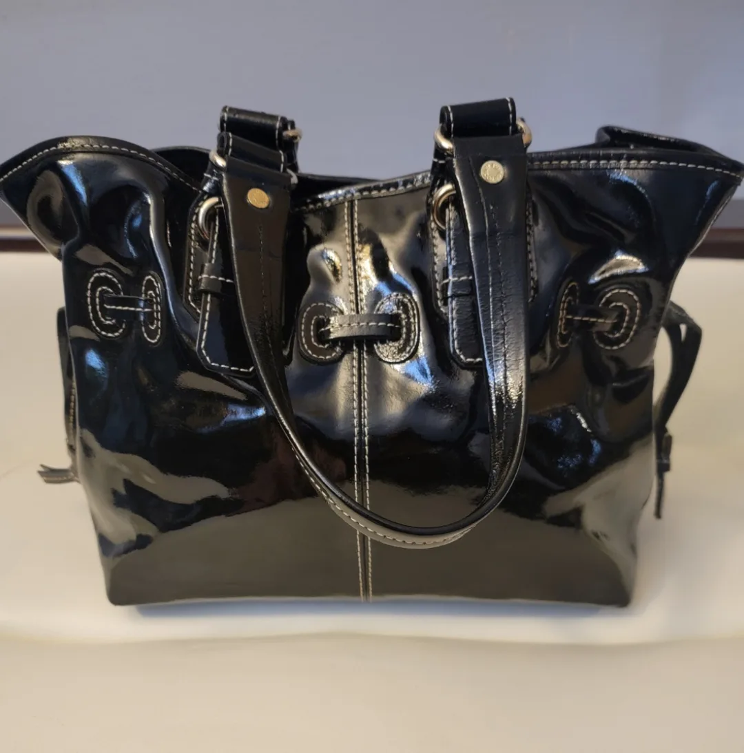 Dooney & Bourke Black Patent Leather Handbag image indicator(2)