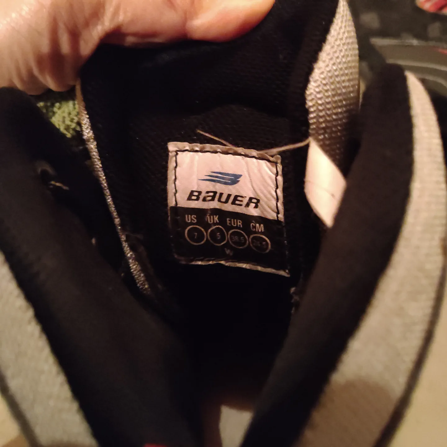 Bauer Youth Ice Skates - Size 7🏒 image indicator(5)