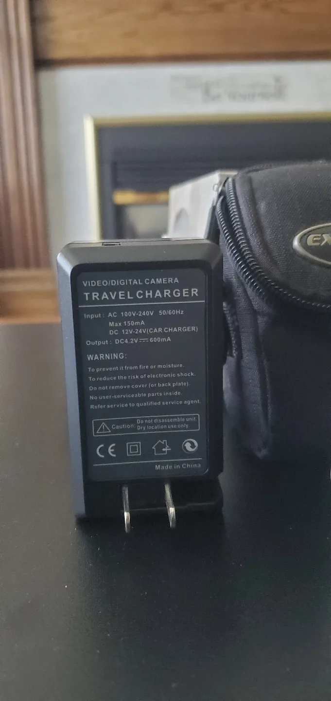 Panasonic Lumix Digital Camera with Charger and Case image indicator(4)