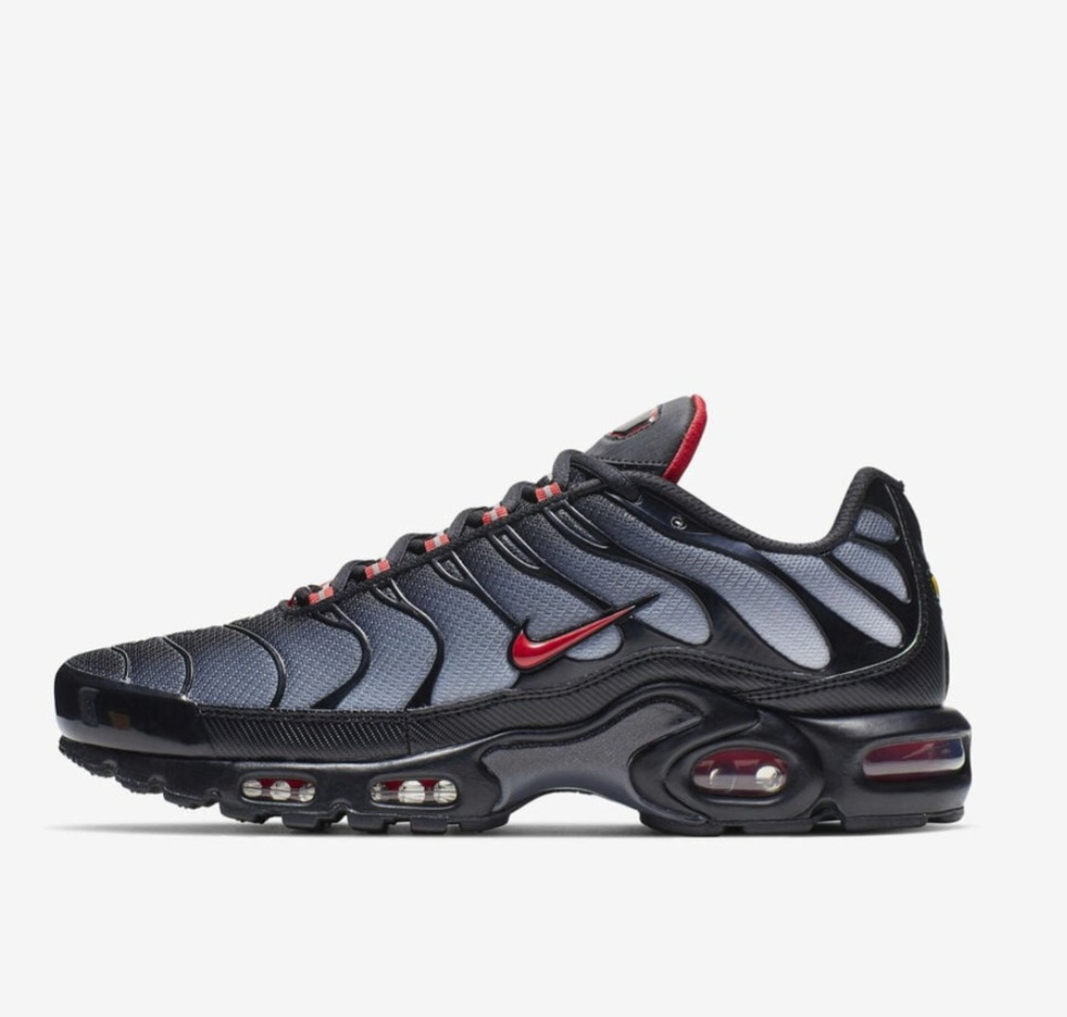 Nike Air Max Plus TN Sneakers - Black & Red
