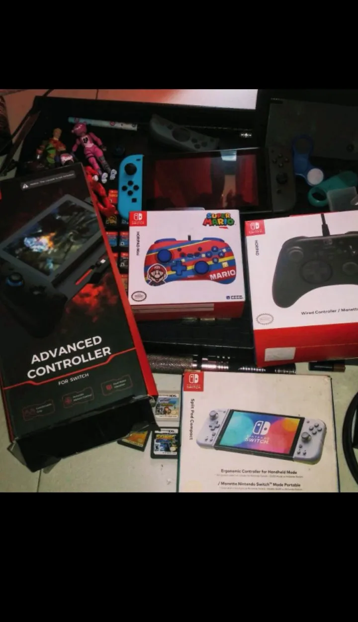 Nintendo Switch Game & Accessories different prices image indicator(3)