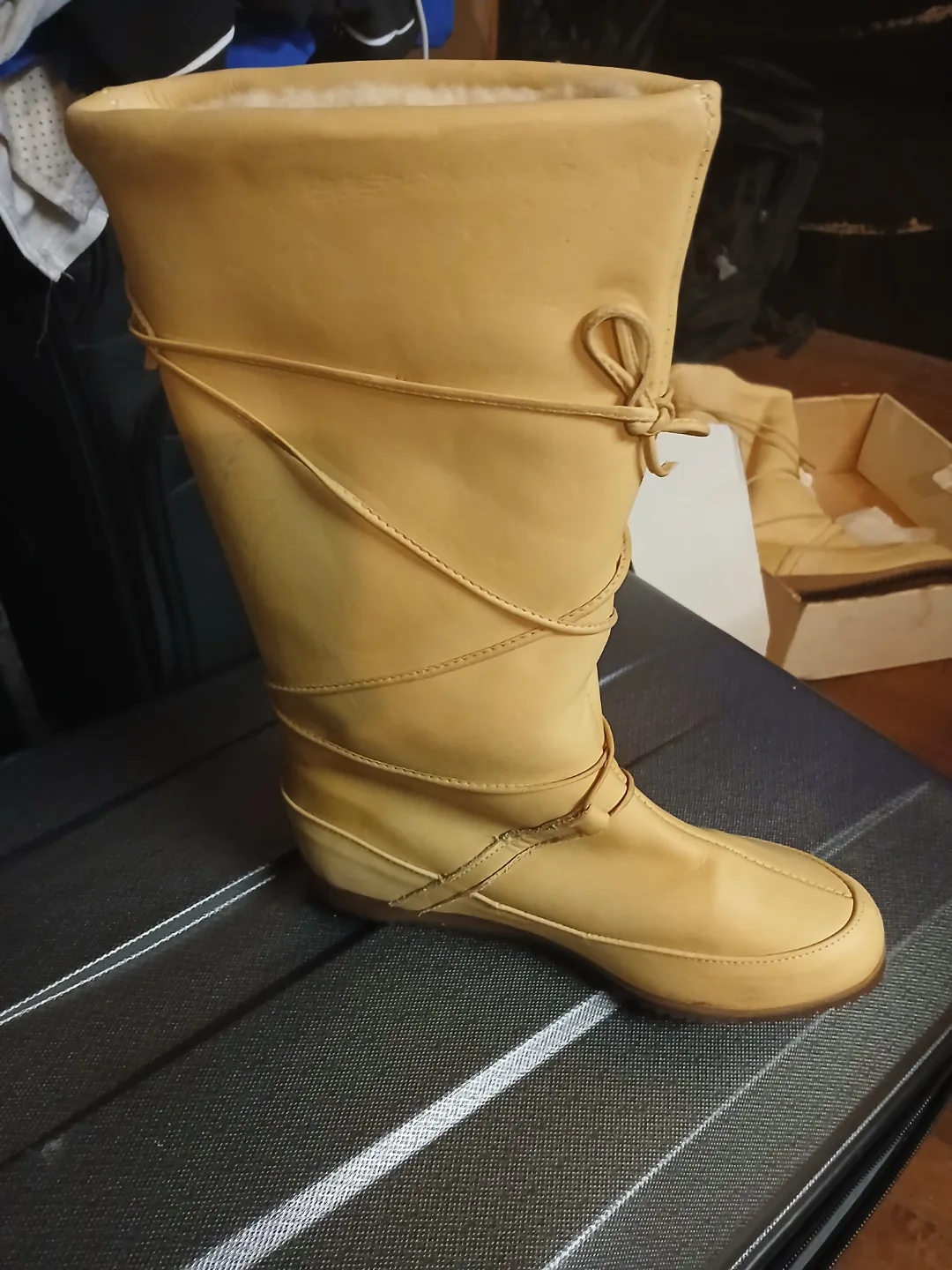 Vintage Canadian Leather Boots Size 10 thumbnail