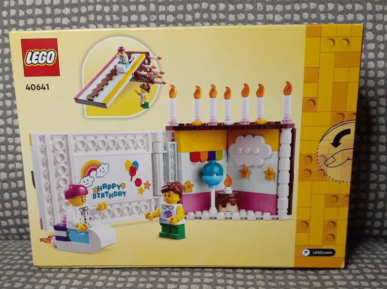 LEGO Birthday Cake Building Kit - 211 Pieces 40641 image indicator(2)