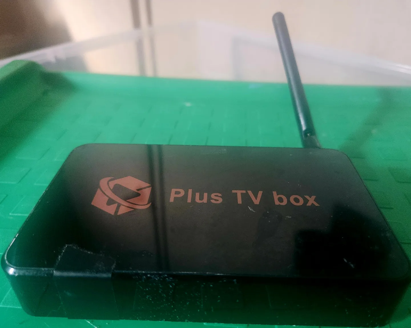 Plus TV box - GLOBAL_Plus Model + Various Chargers thumbnail