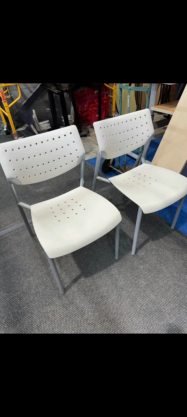 Matching set of guest / side chairs thumbnail