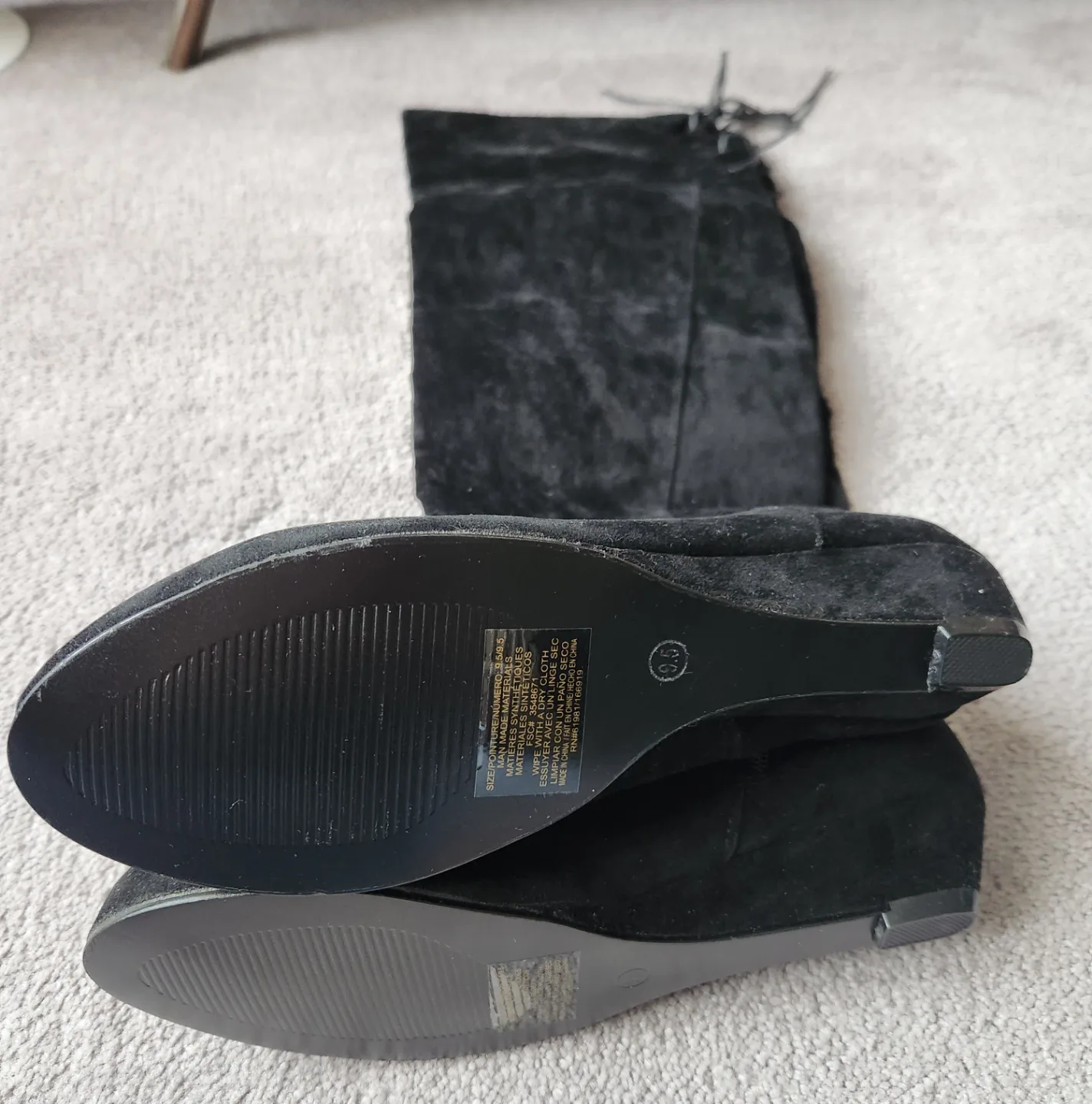 Over-the-knee black boots image indicator(2)