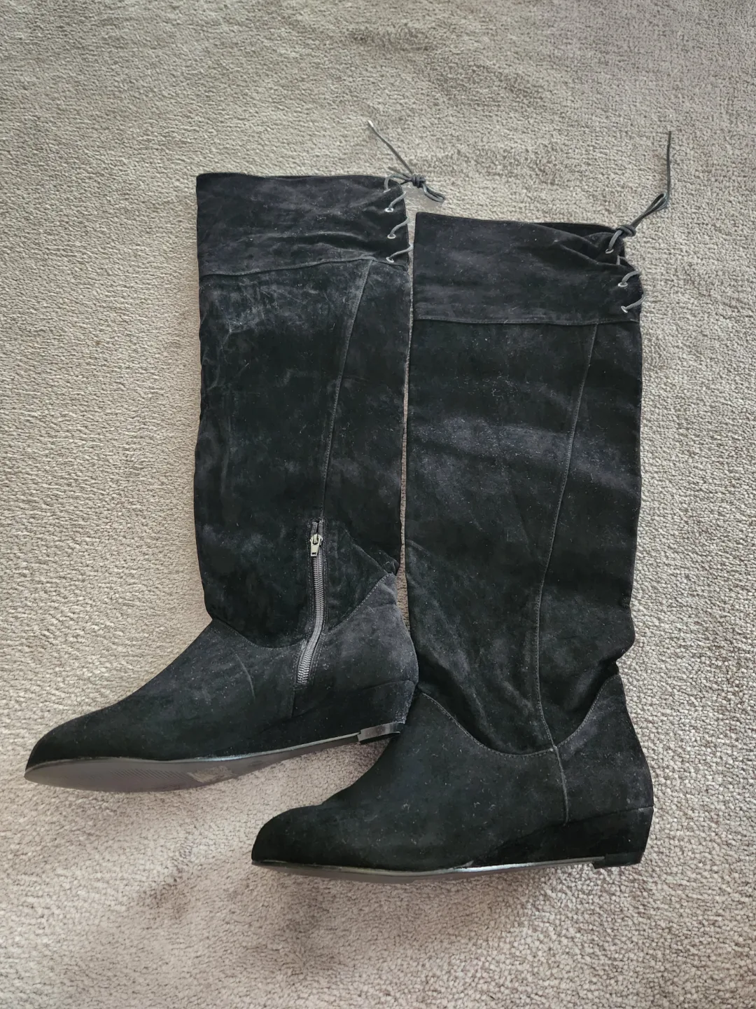 Over-the-knee black boots image indicator(3)