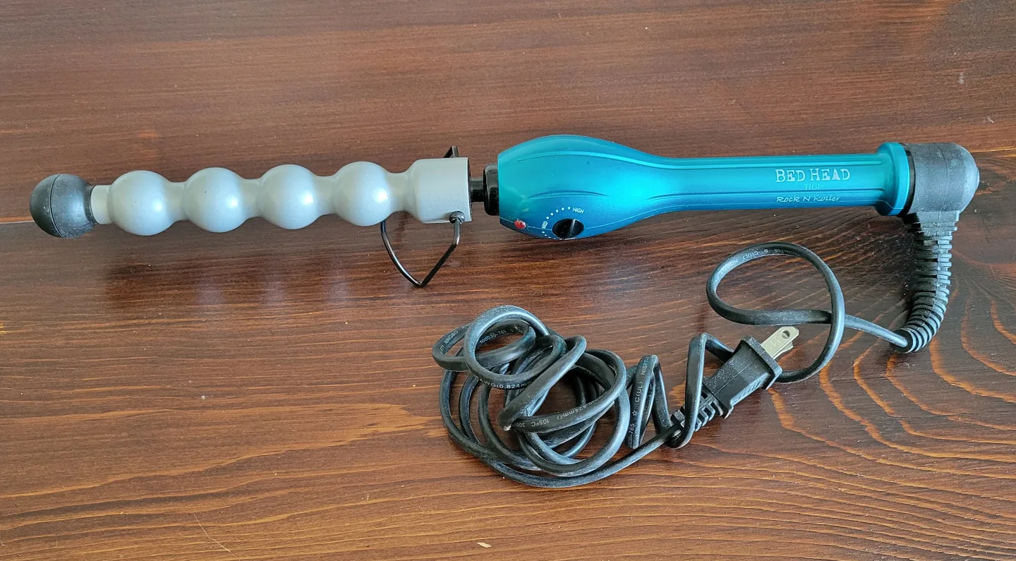 TIGI Bed Head Rock N Roller Curling Iron image indicator(2)