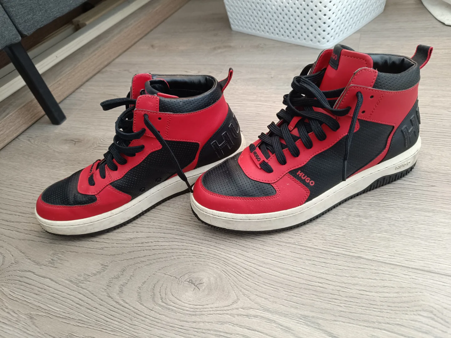 HUGO Kilian High Top sneakers (worn) size 9 thumbnail
