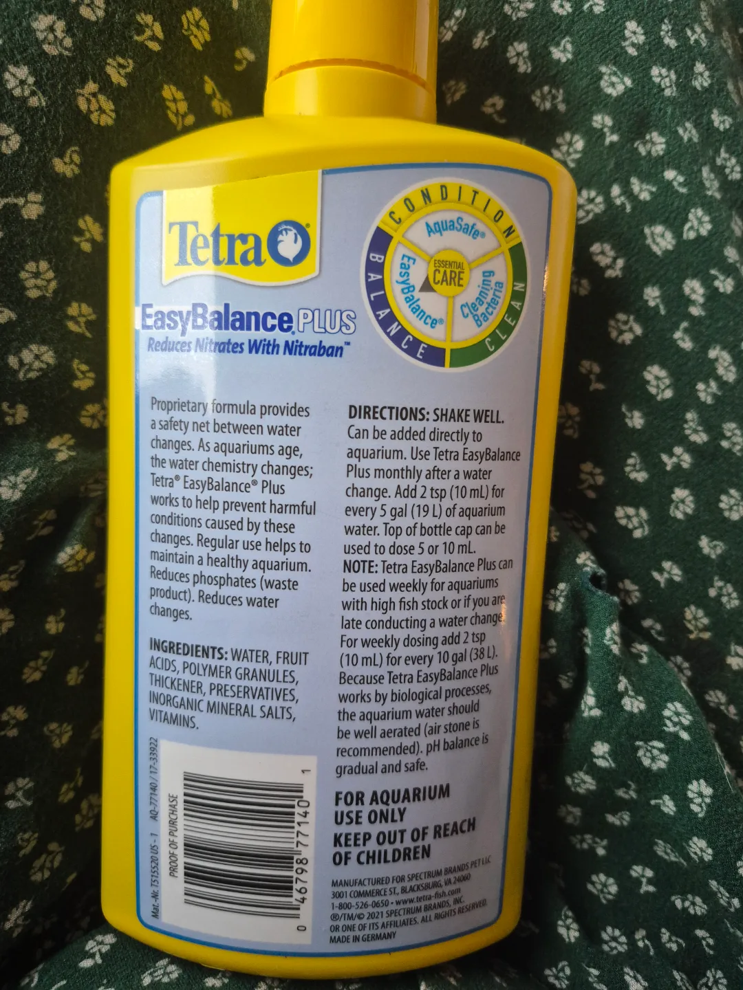 Tetra Goldfish Flakes & EasyBalance Plus Water Treatment image indicator(3)