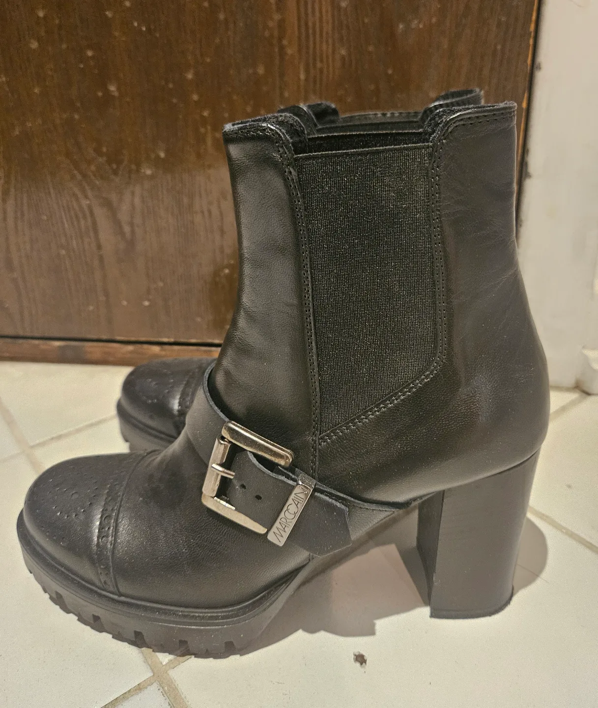 Marc Cain Black Leather Buckle Boots - Size 38 image indicator(2)