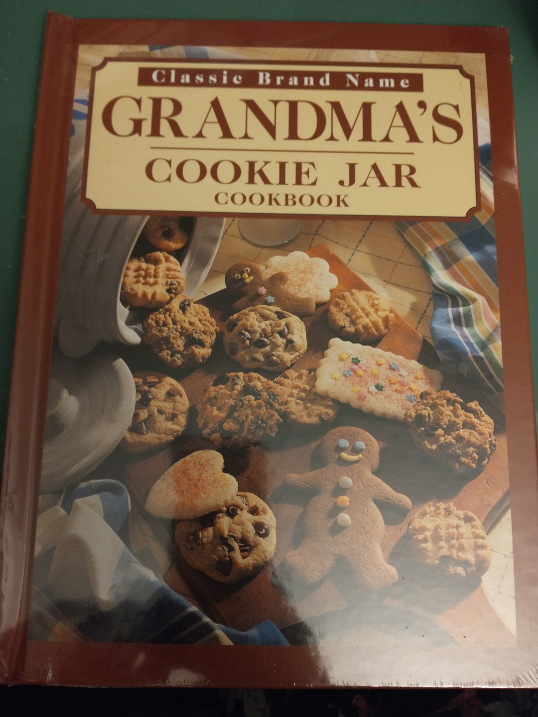 NEW!! GRANDMA'S COOKIE JAR BY CLASSIC BRAND NAME