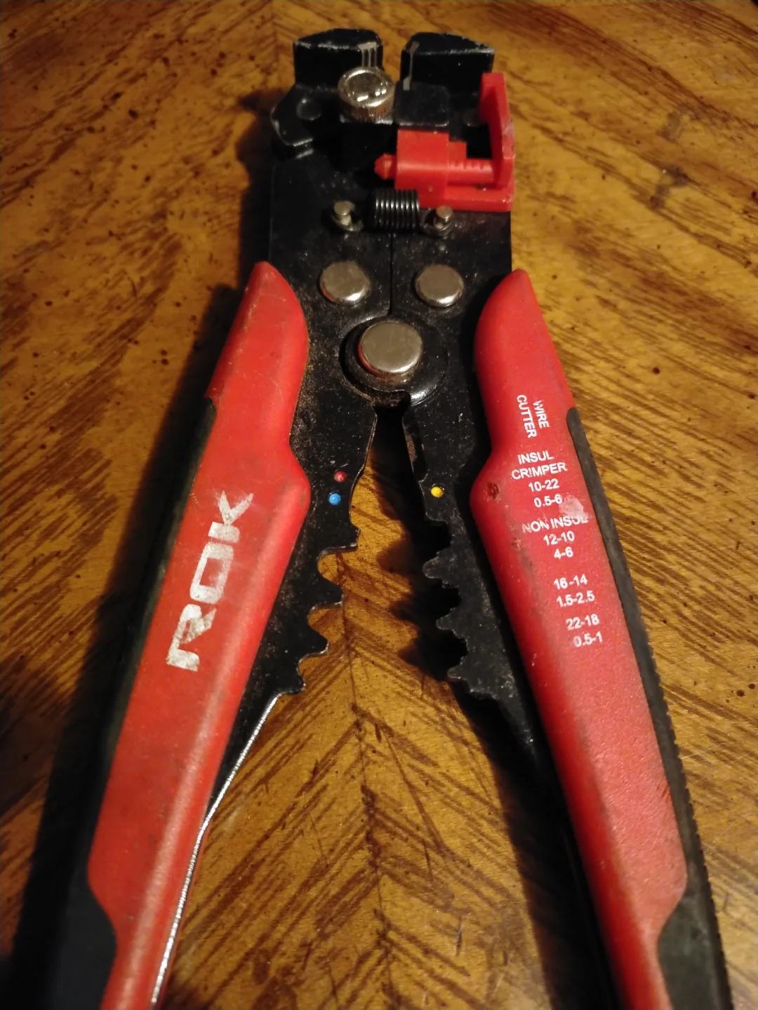 ROK Wire Stripper/Cutter image indicator(2)