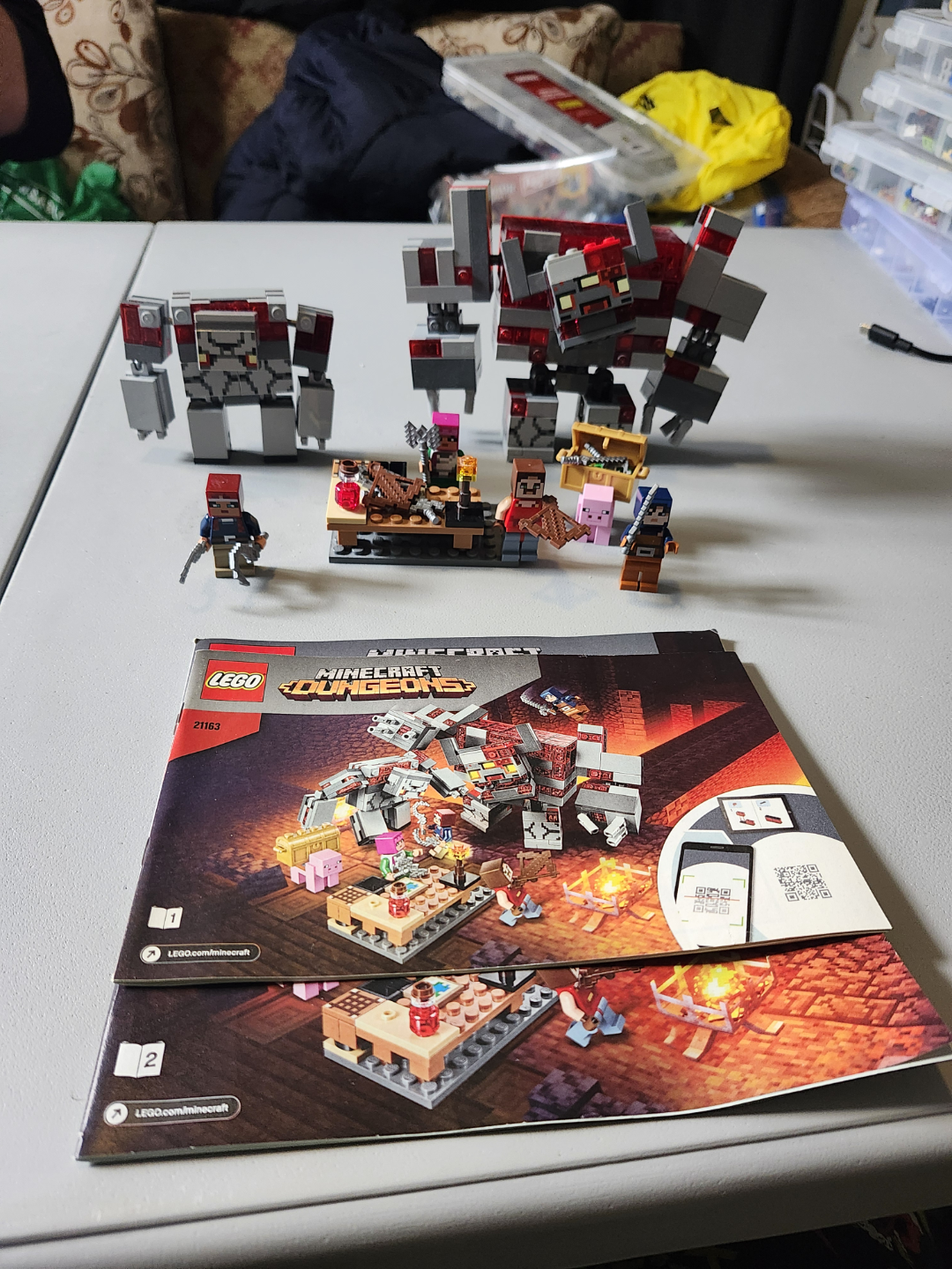 LEGO Minecraft Dungeons The Redstone battle Set 21163