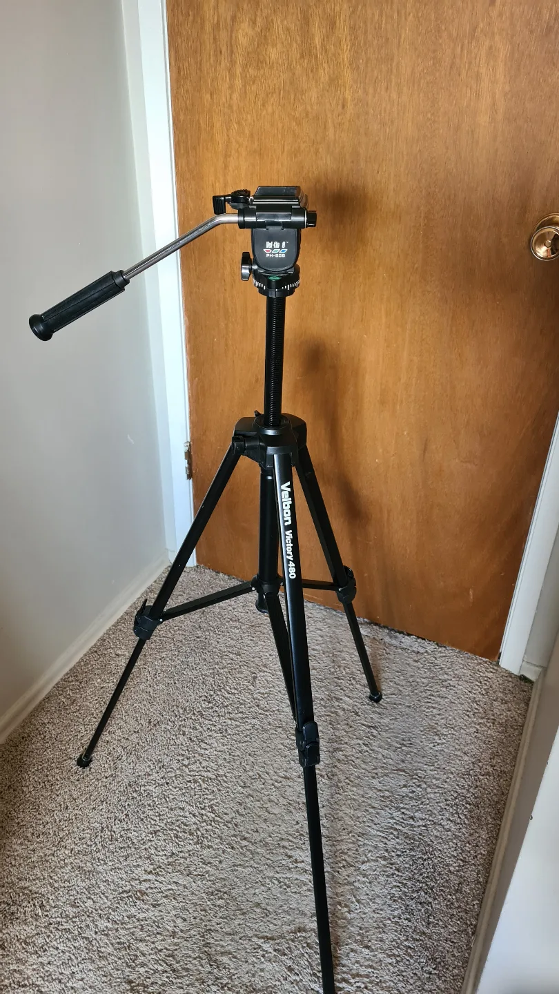 Velbon Tripod with Adjustable Head thumbnail