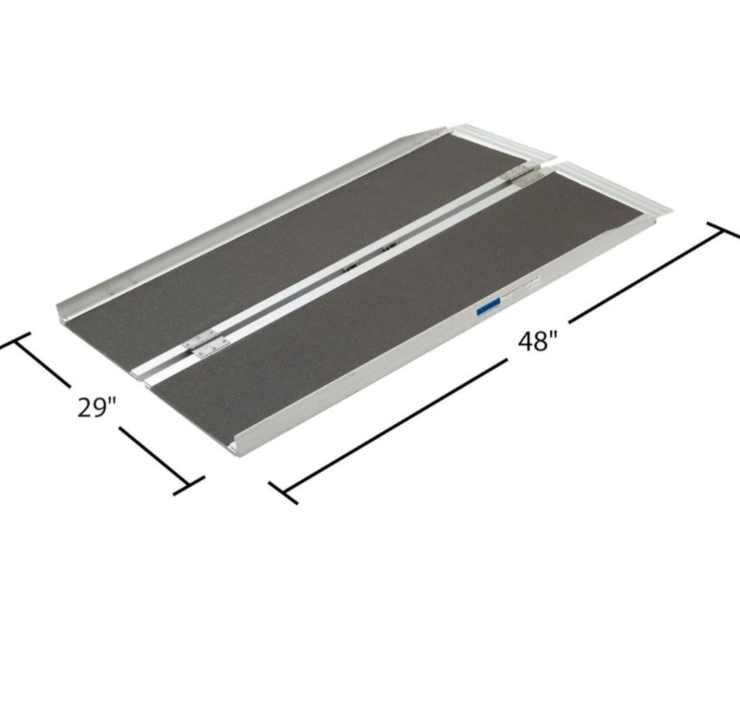 Silver Spring Single-Fold Wheelchair Ramp - 600 lb. (4 Feet) - photo 3
