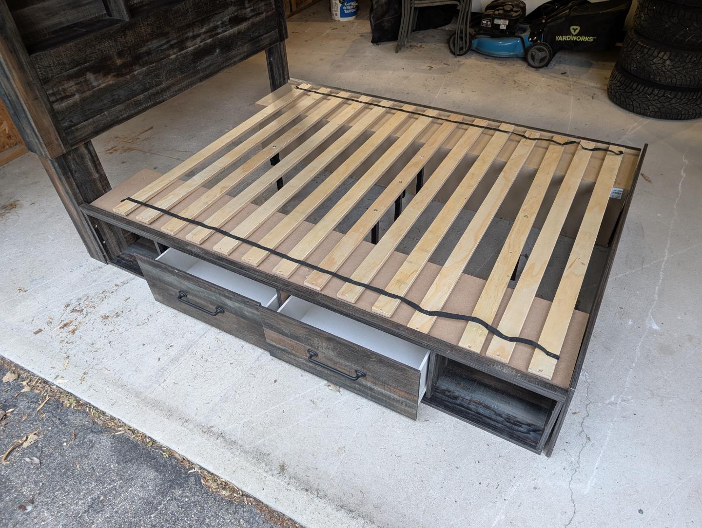 Queen-size storage bed frame with headboard - photo 3