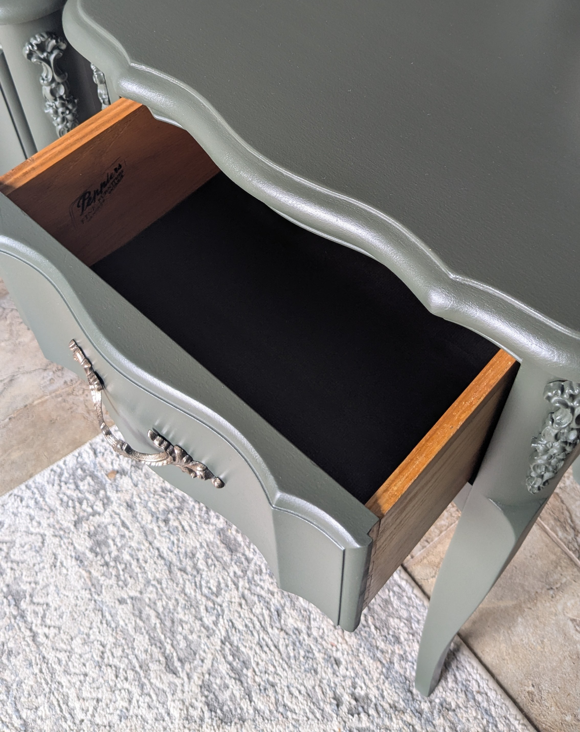 Pair of Refinished Dark Green Nightstands - photo 4