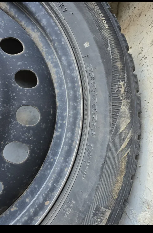 Used Winter Tire on Steel Rim - 235/60R18 image indicator(3)