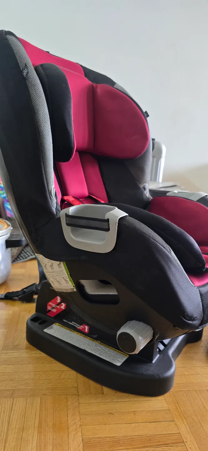 Evenflo Symphony DLX Convertible Car Seat - Crimson image indicator(2)