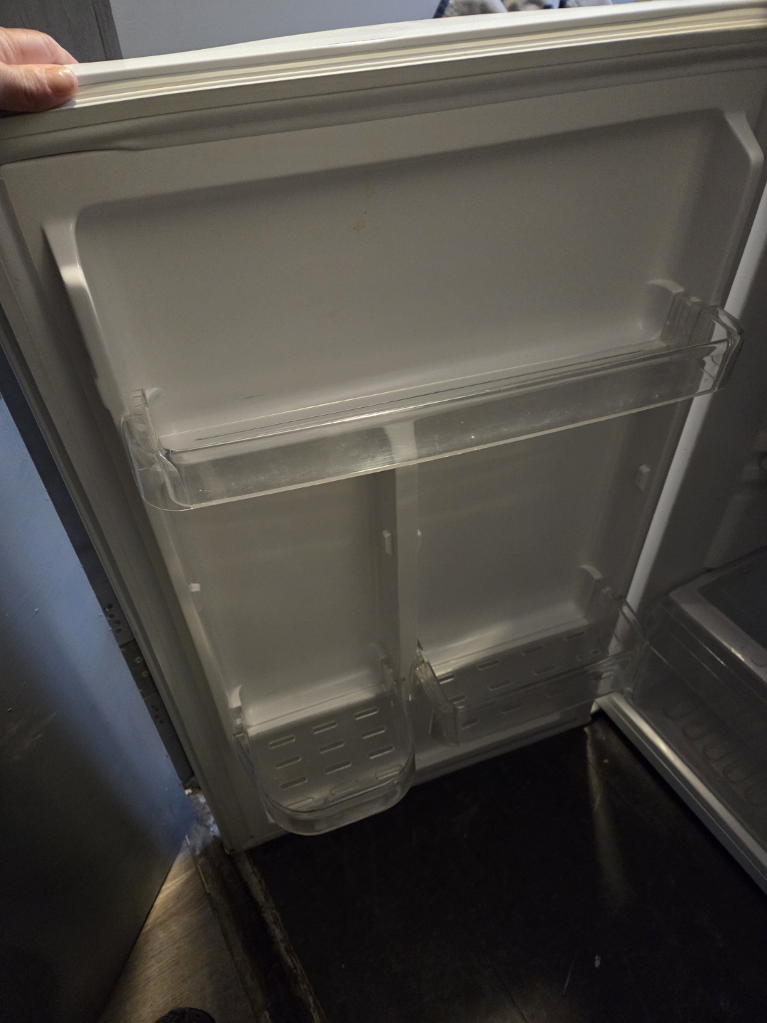 Fridge - photo 2