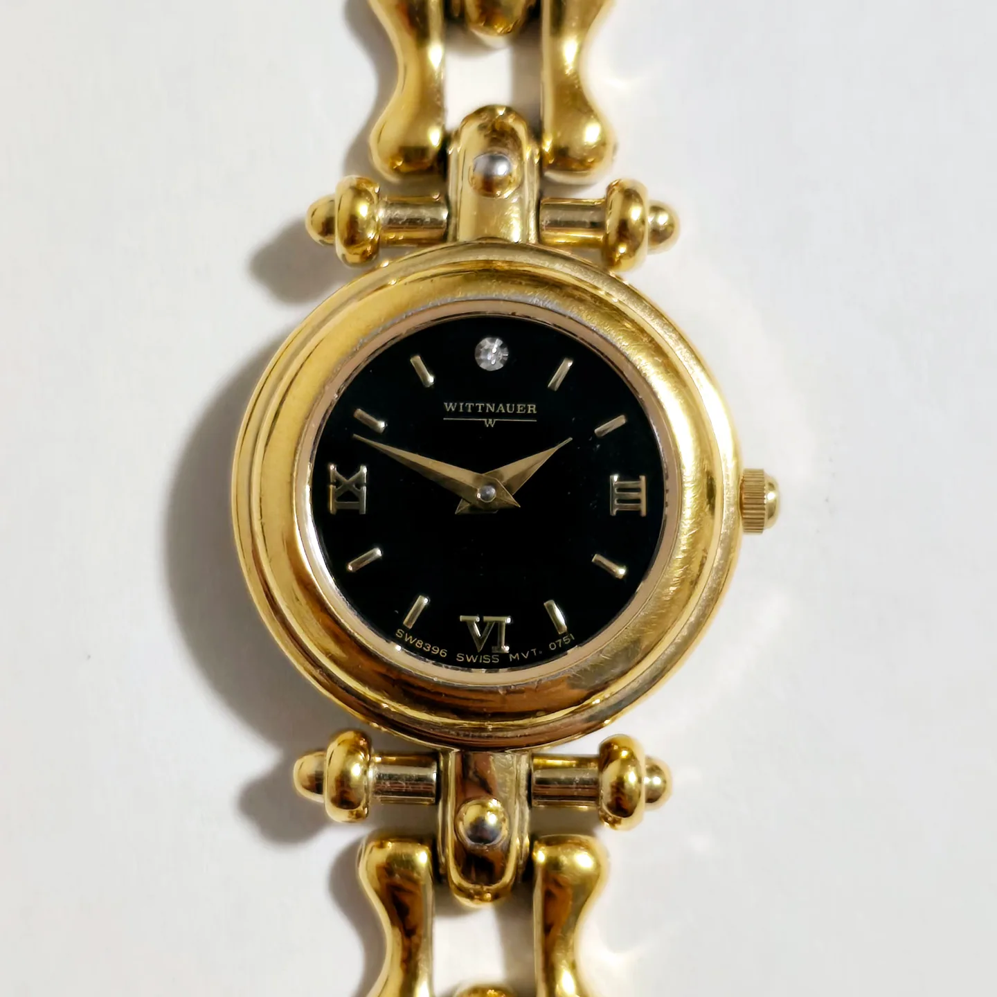 Wittnauer Ladies Gold and Black Quartz Watch image indicator(3)