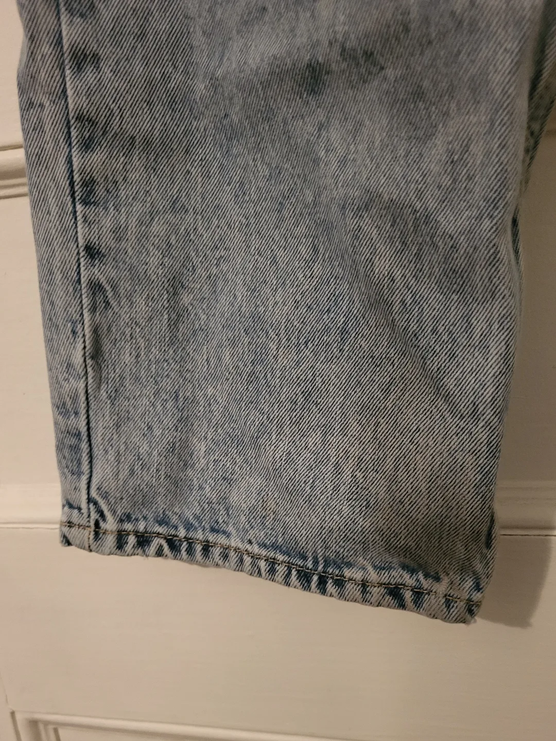 ❣️ Good American Petite 90s Jeans Size 2 Relaxed Fit - 26 x 28 image indicator(8)