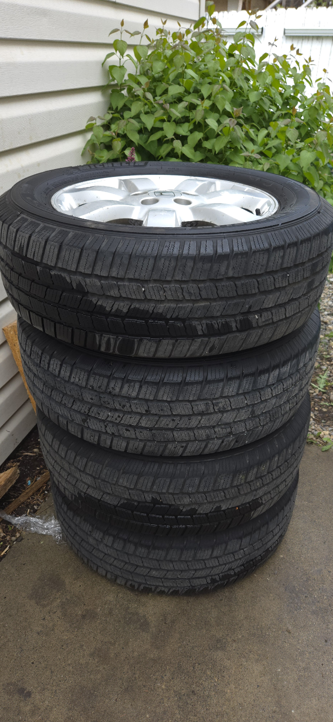Set of 4 Honda CR-V alloy rims with tires - photo 3