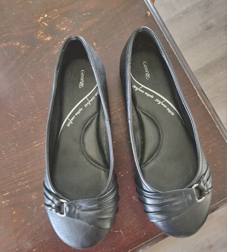Women's George Black Flats - Size 9 image indicator(2)