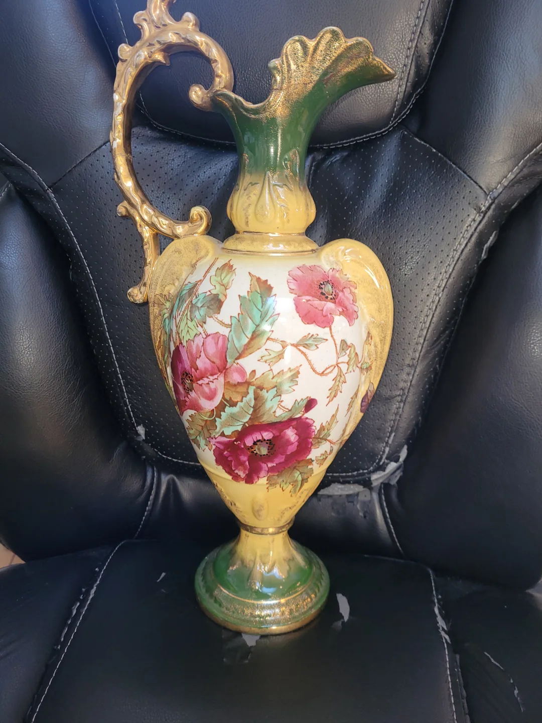 Antique Porcelain Pitcher 🏒 thumbnail