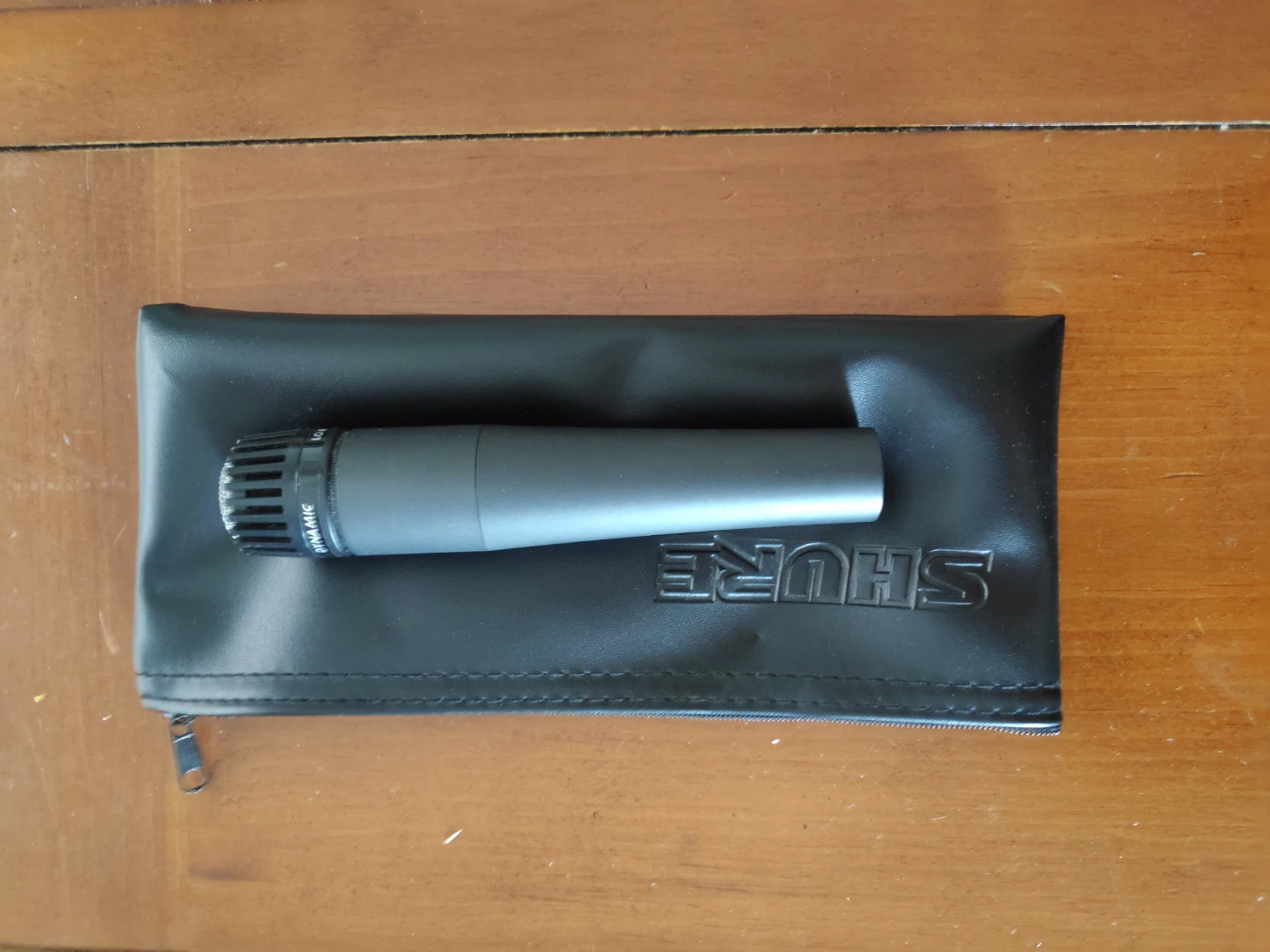 Shure SM57 Dynamic Mic with Clips + XLR + Pop Filter - photo 2