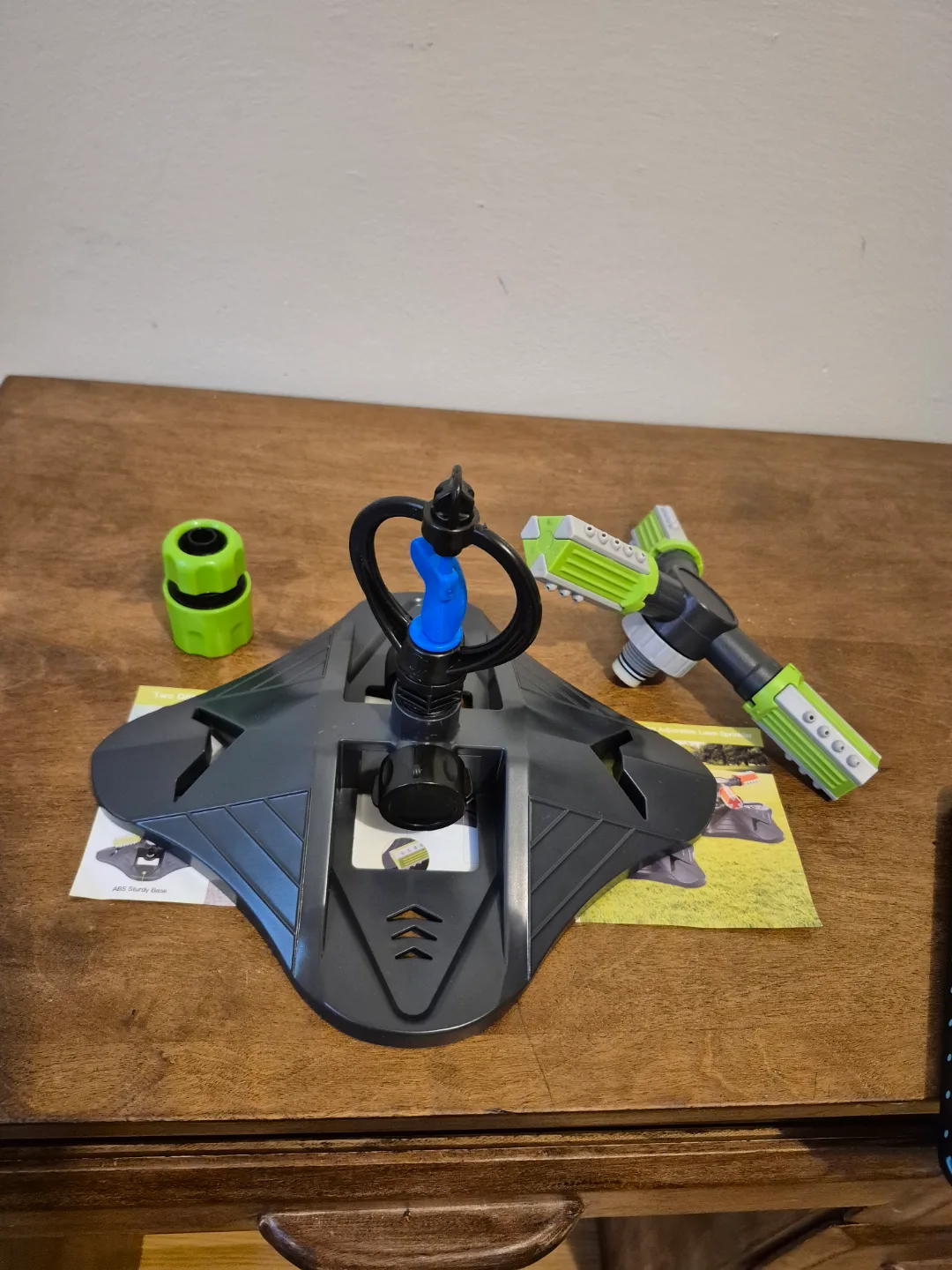 Rotating Lawn Sprinkler with Adjustable Spray Direction image indicator(8)