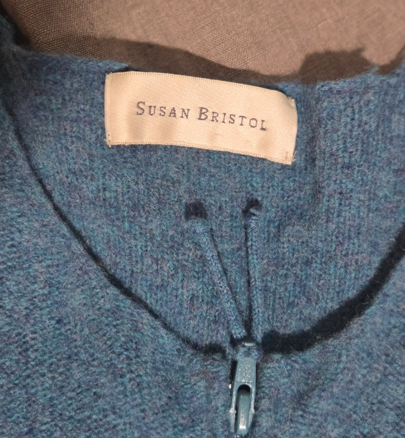 Vintage Vest 100% Lambswool 🌹🌈 image indicator(3)