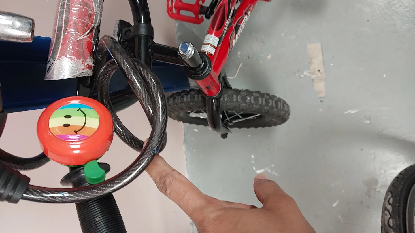 Kids' Red Movelo Rush 12" Bike with Training Wheels image indicator(6)