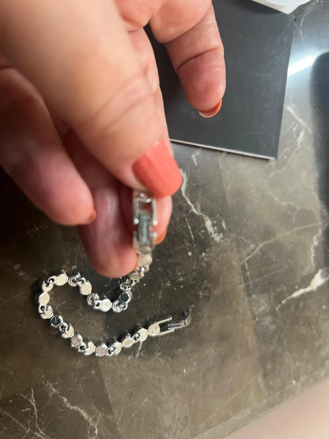 Swarovski Tennis Bracelet image indicator(6)