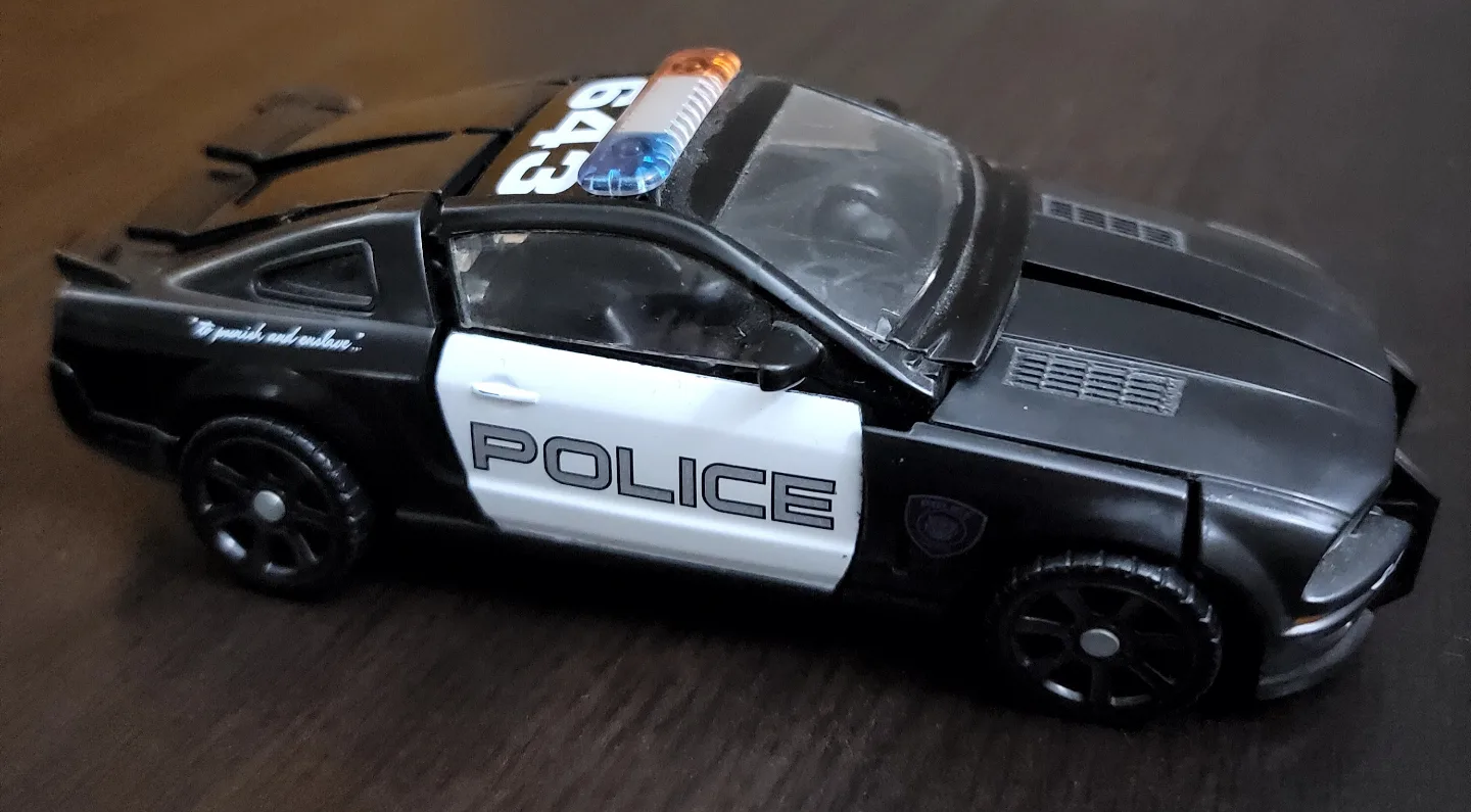 Transformers Barricade Police Car Decepticon and $150 Gift image indicator(2)