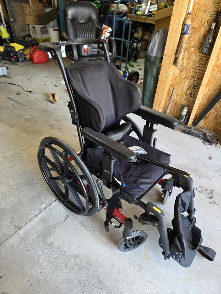 Used PDG Wheelchair - photo 2