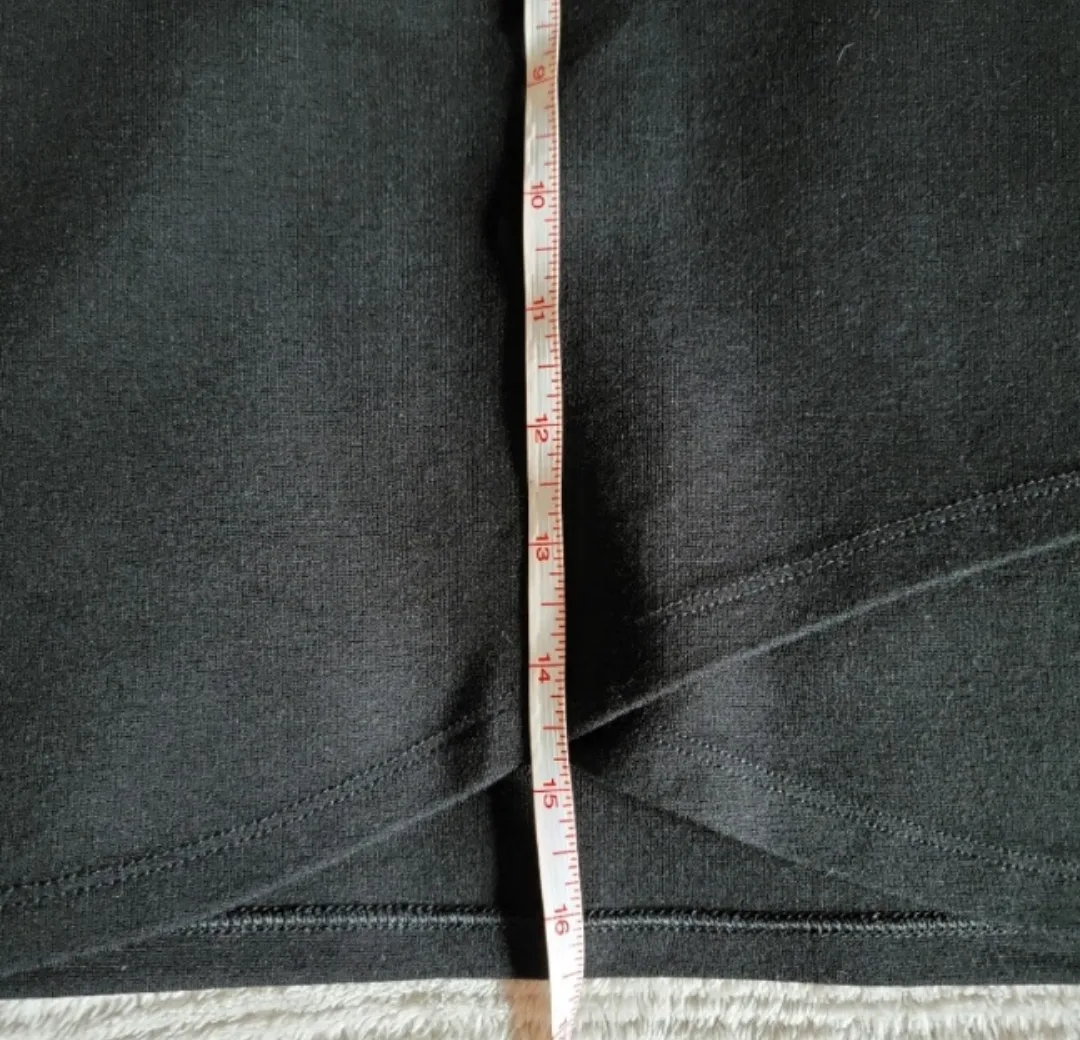 Aritzia Sunday Best Primrose Skirt image indicator(8)