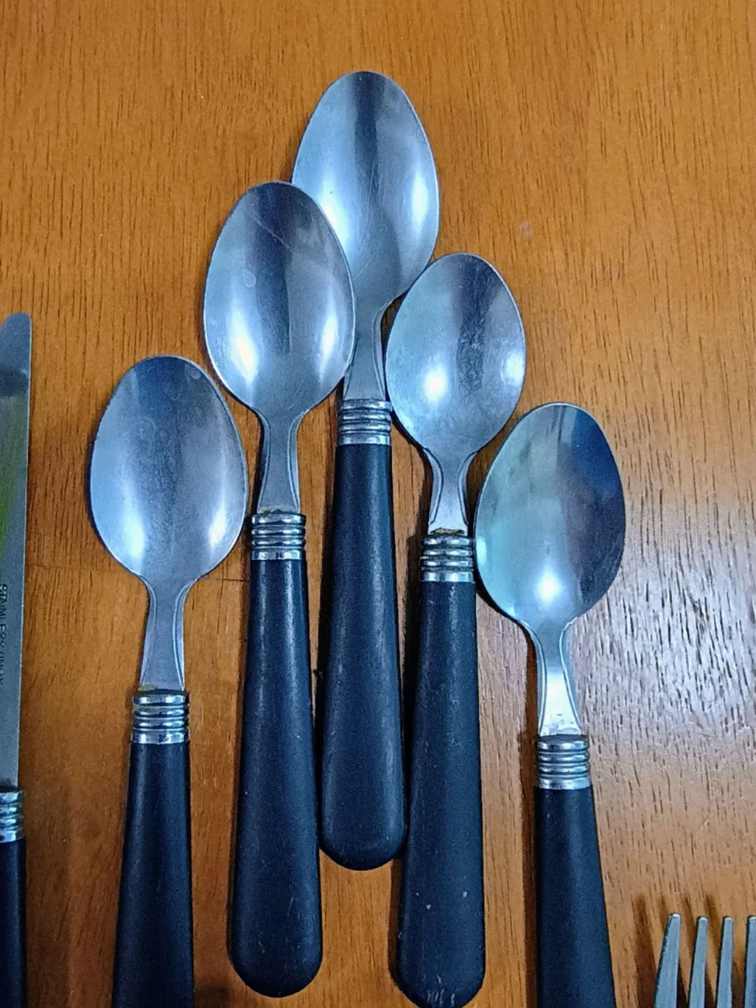 🏒👍 Vintage Stainless Steel Cutlery Set with Black Handles image indicator(4)