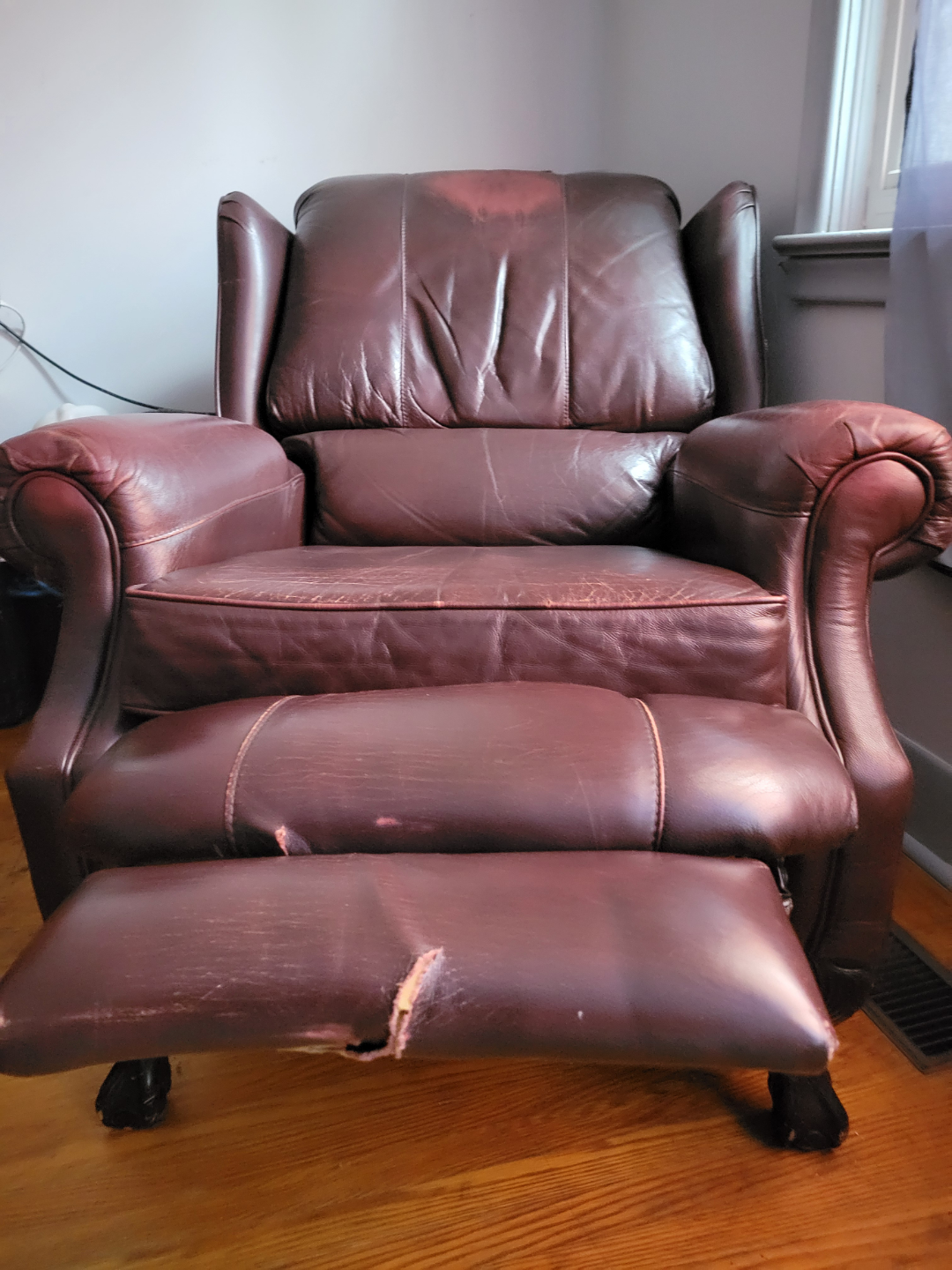 Brown Leather Recliner Chair - photo 3