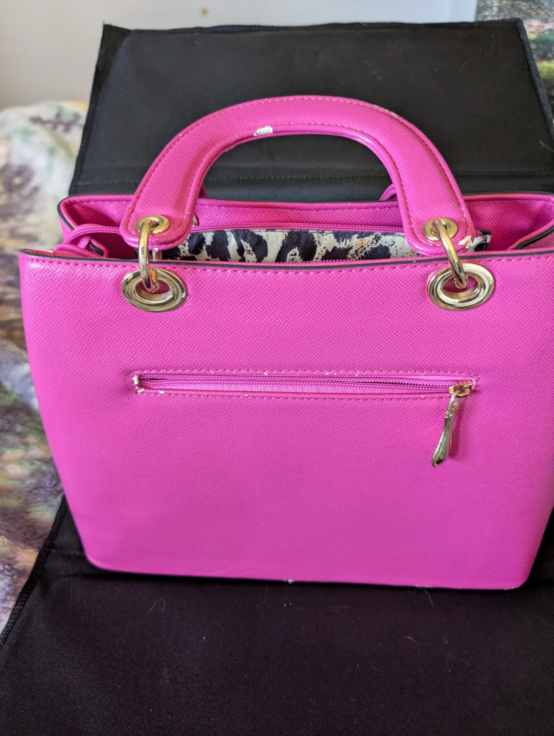 Pink Handbag with Shoulder Strap image indicator(4)