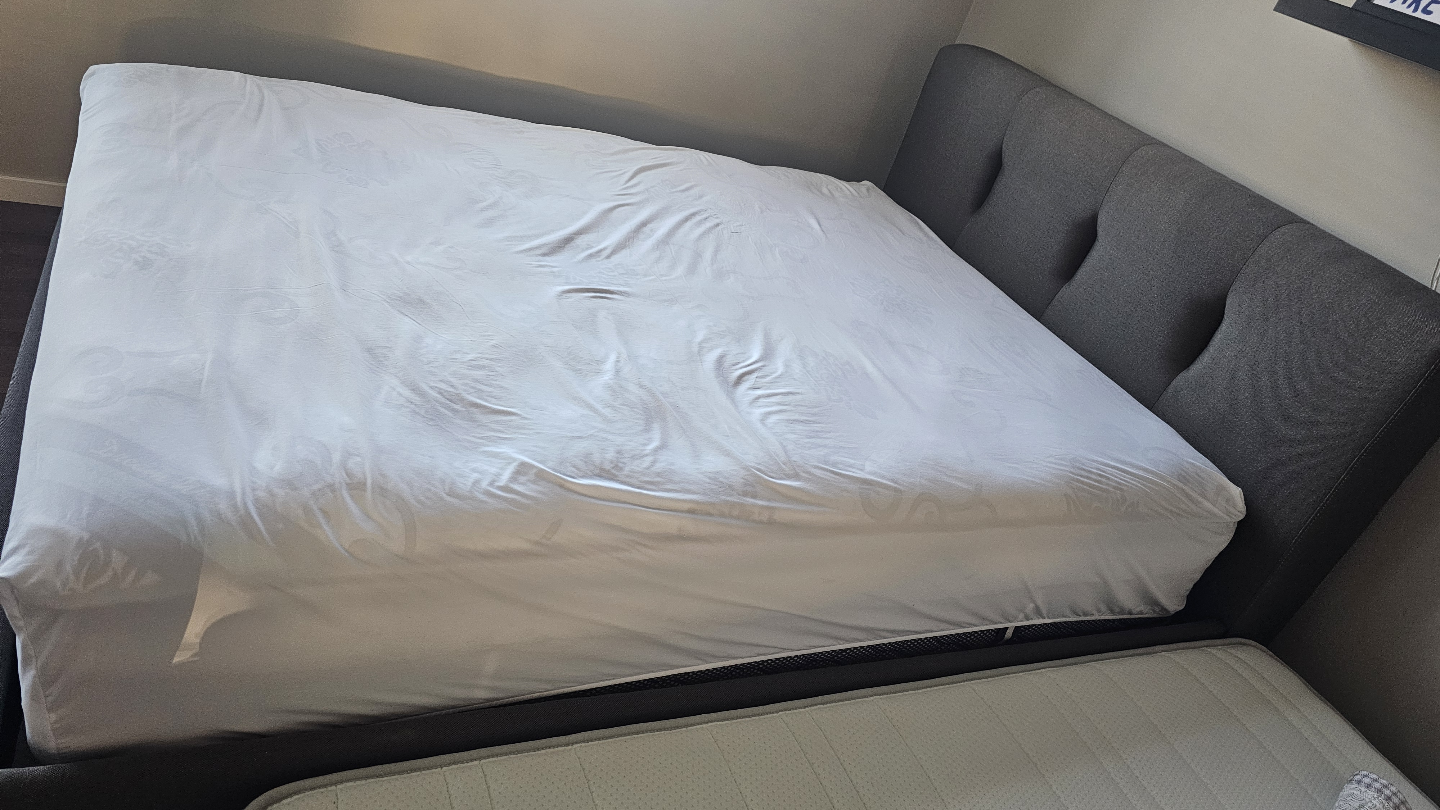 Queen Size Mattress and Platform Bed Frame - photo 5