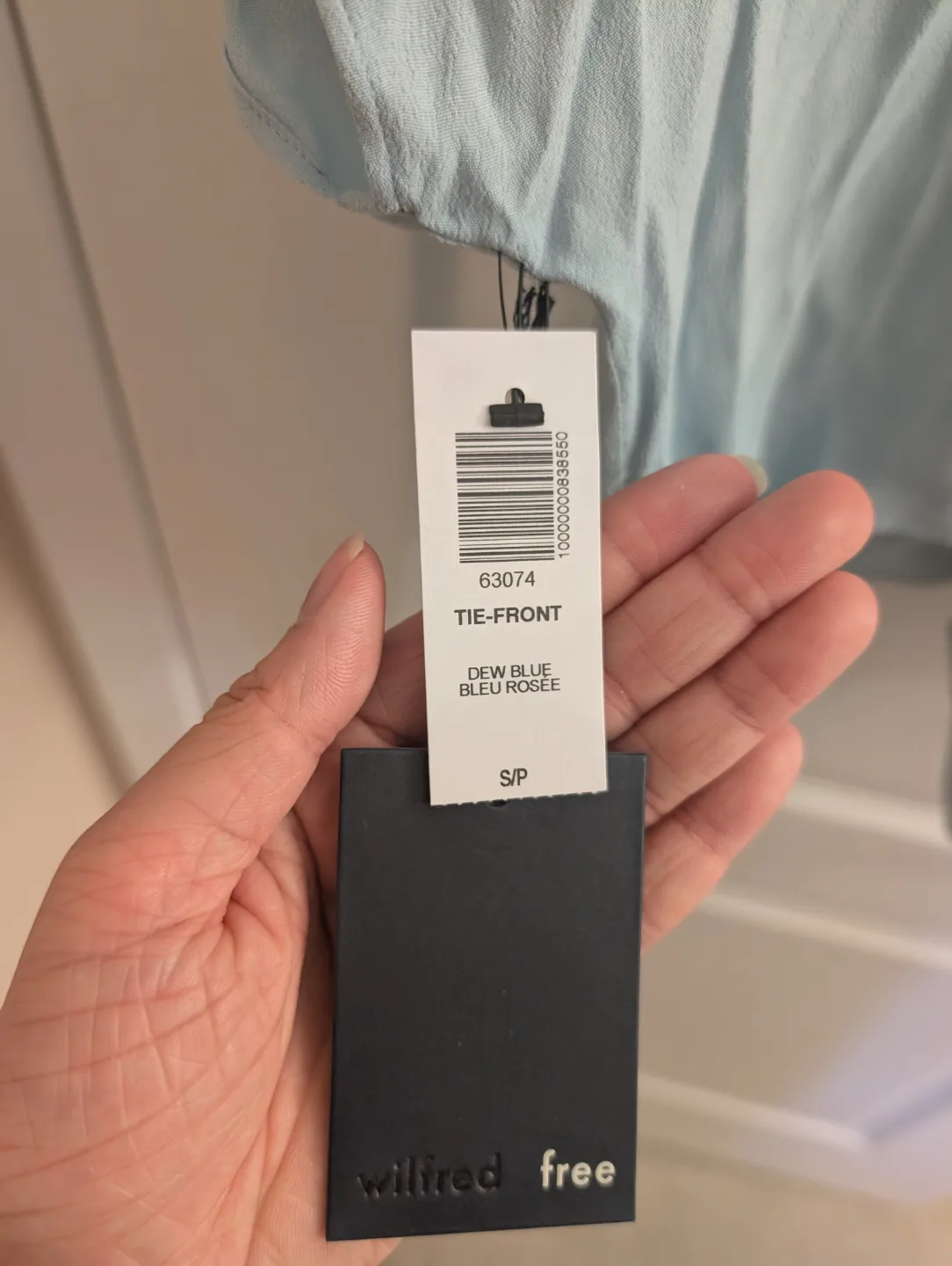 aritzia/Wilfred satin Tie-Front Blouse - brand new image indicator(2)