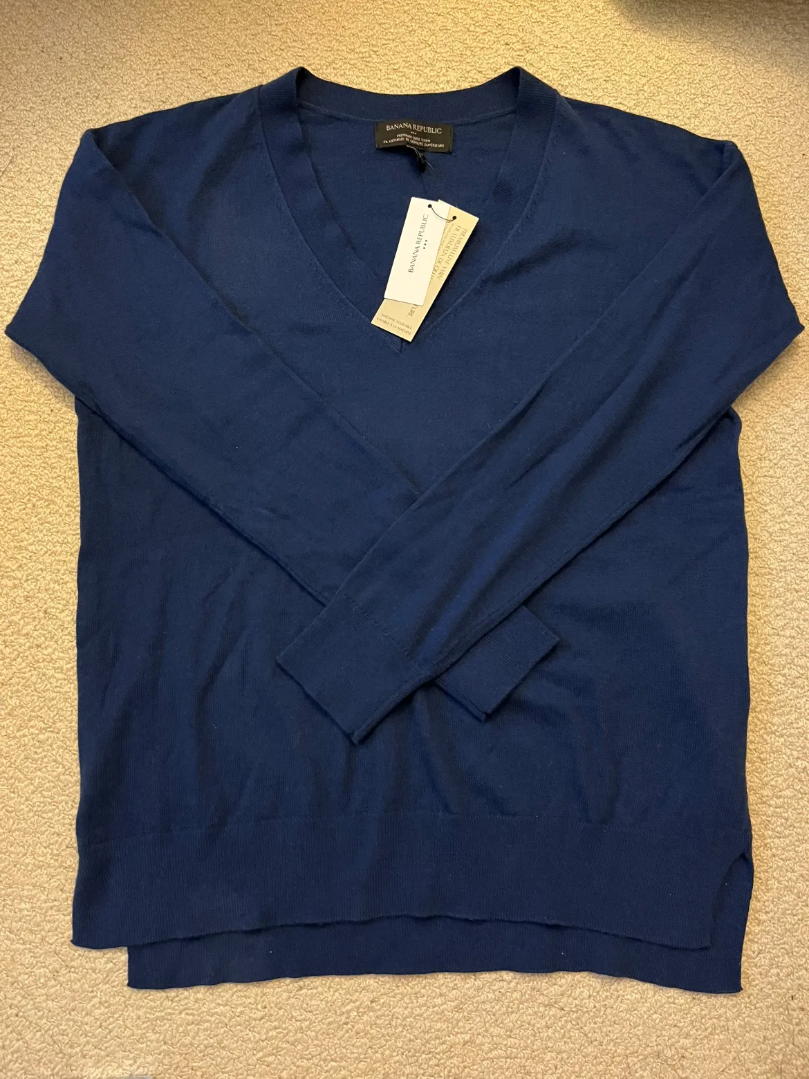 Banana Republic navy blue sweater (new) image indicator(3)