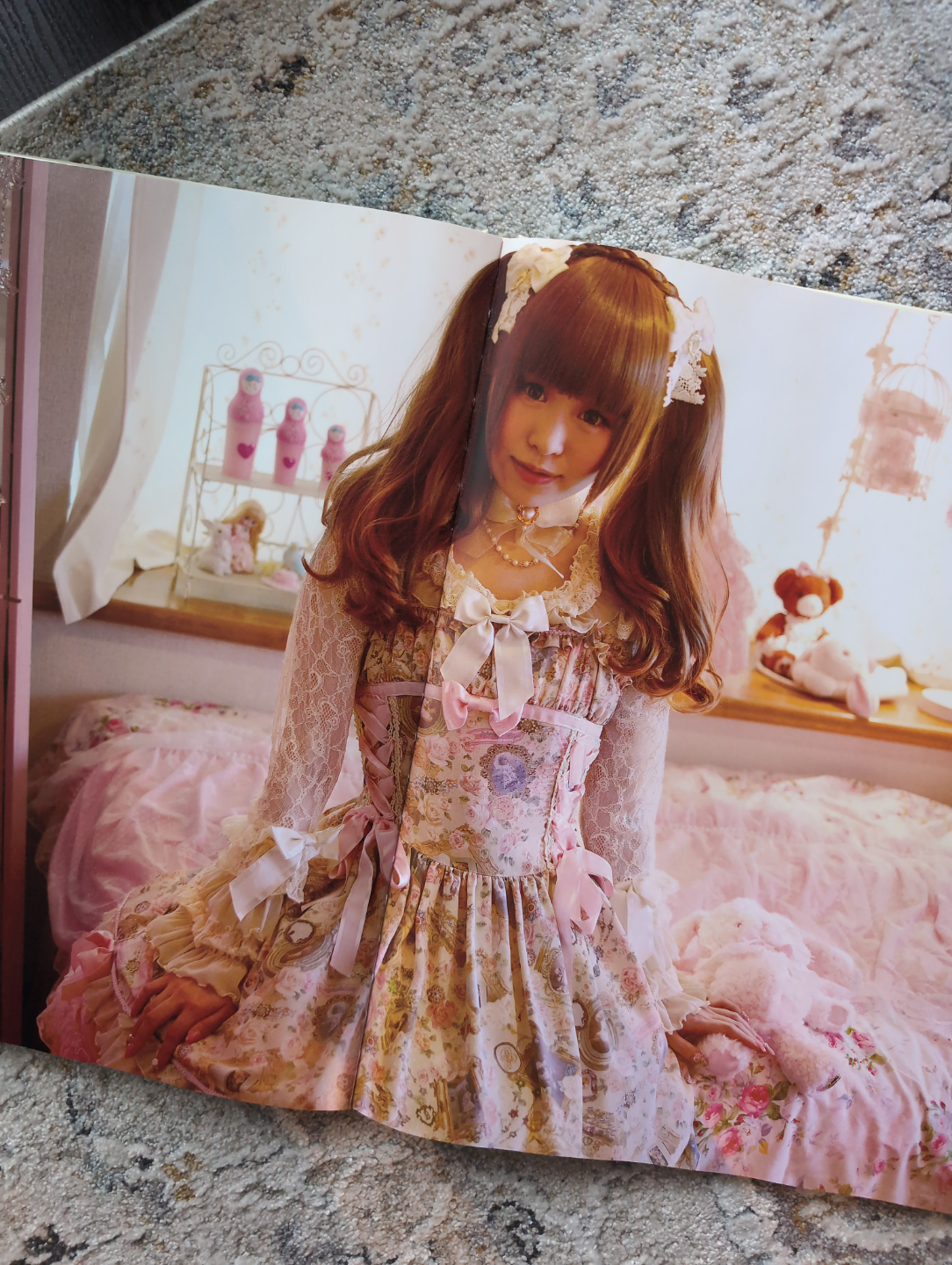 Tokyo Adorned J-fashion Giant Artbook - photo 2