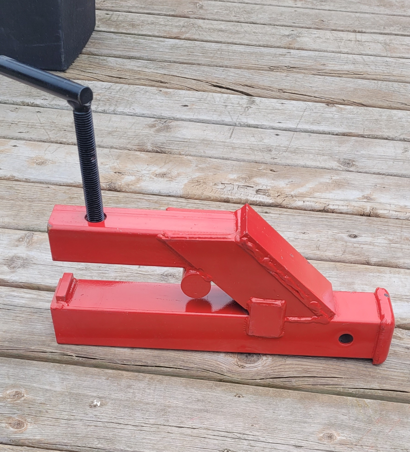 Heavy Duty Red Clamping Device