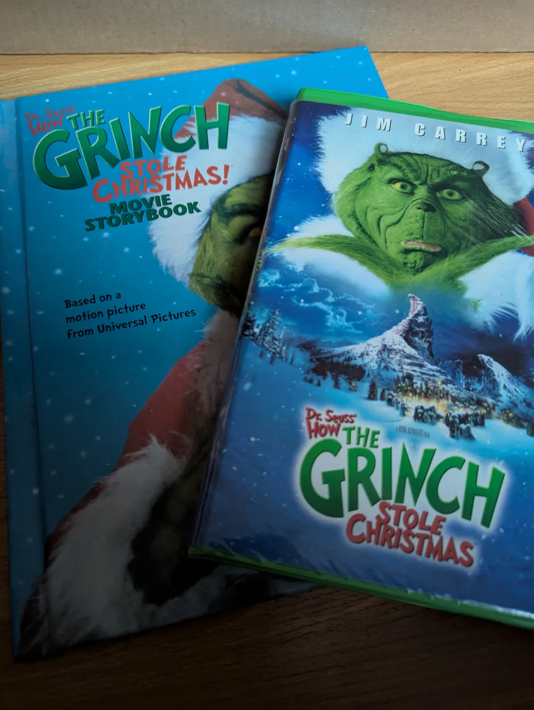 How the Grinch Stole Christmas Movie Storybook & book thumbnail