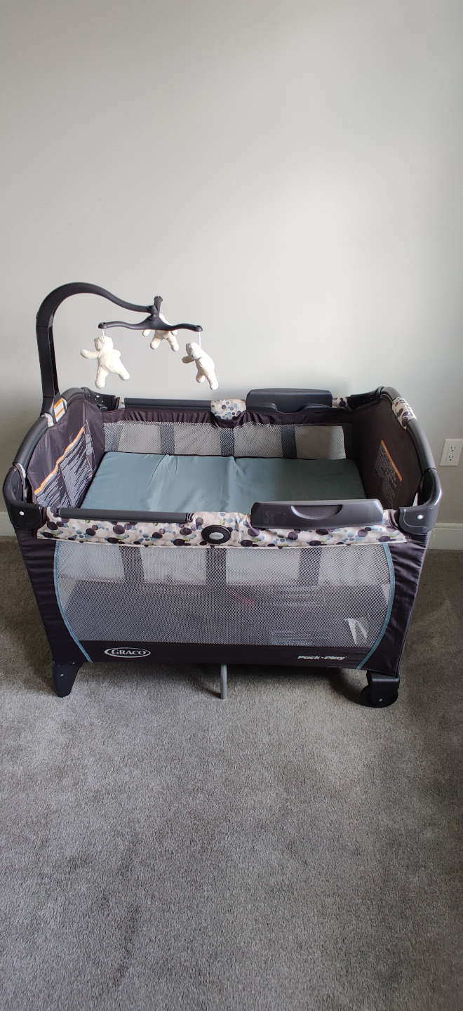 Graco Pack 'n Play Playard with Newborn Napper