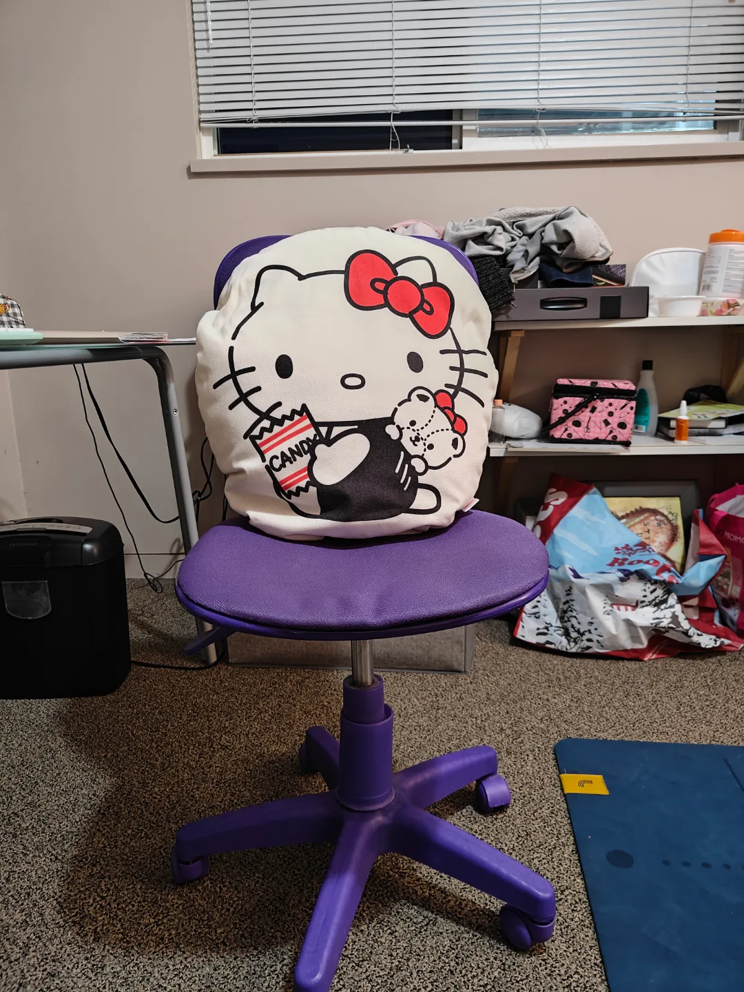 Purple Kids' Desk Chair with Hello Kitty Pillow 💖🧡 image indicator(8)