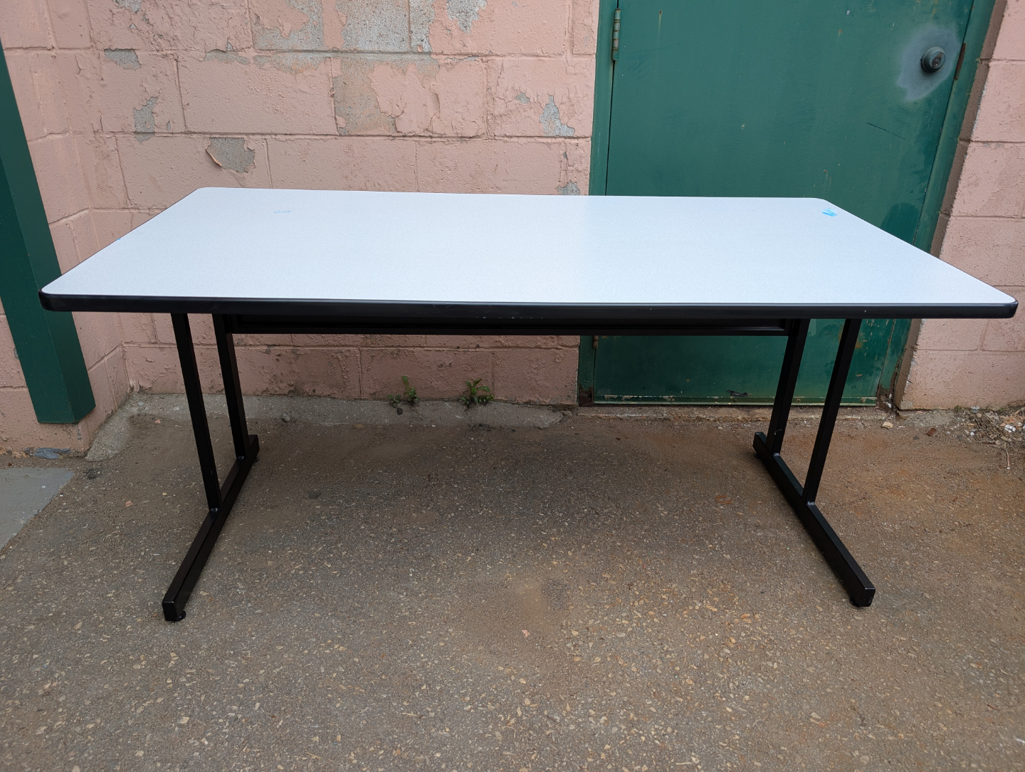 White rectangular table, 60" by 30", Free delivery - photo 3